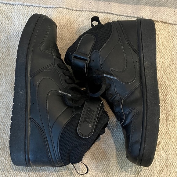 Nike teen size 6Y Black leather  High-Top basketball Sneakers / running shoes - Picture 8 of 16